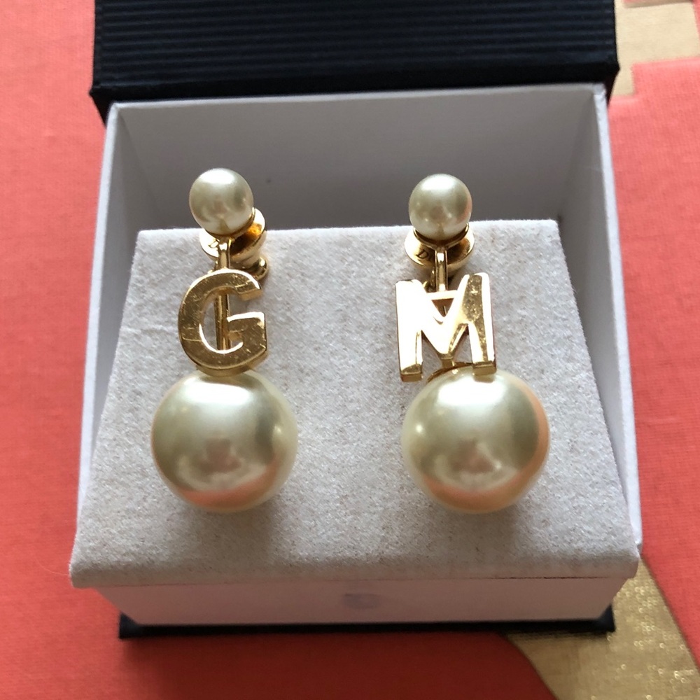 Dior Gold Pearl Drop Initial Earrings - G M